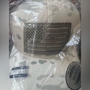 EAGLES & ANGELS HAT
UNISEX
SNAPBACK